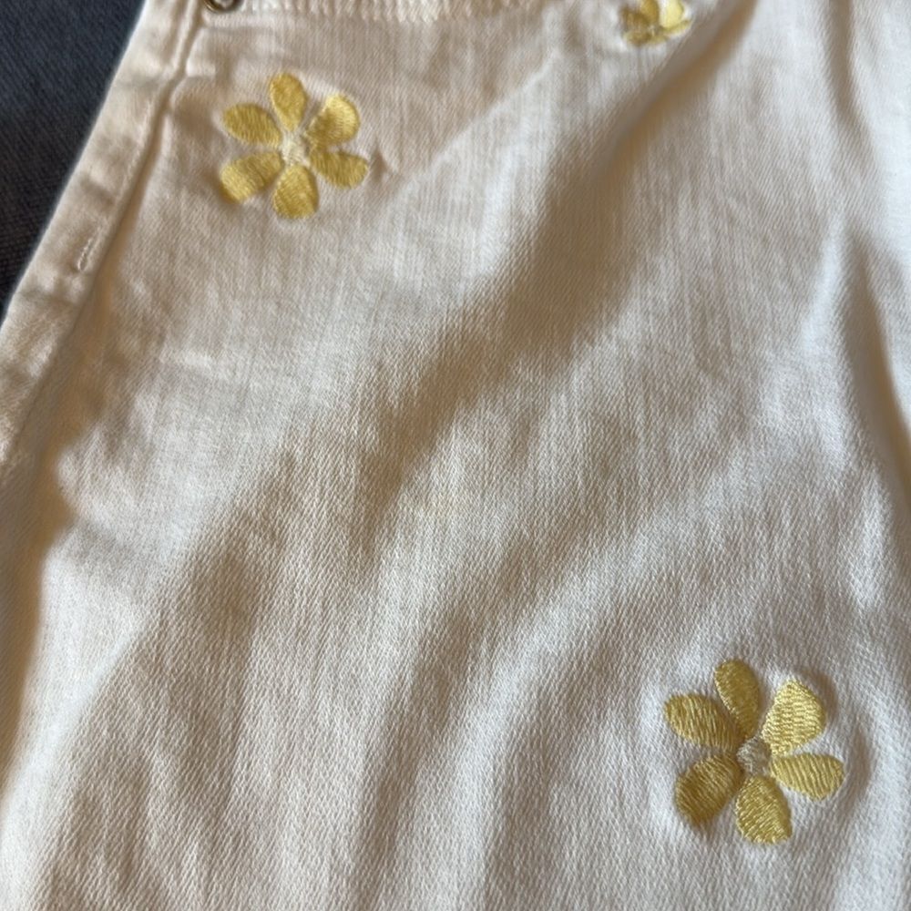 DL 1961 Girls Jenny Milk Daisy Mini Skirt. 5 Pocket Style.
Size 16. - Picture 2 of 10